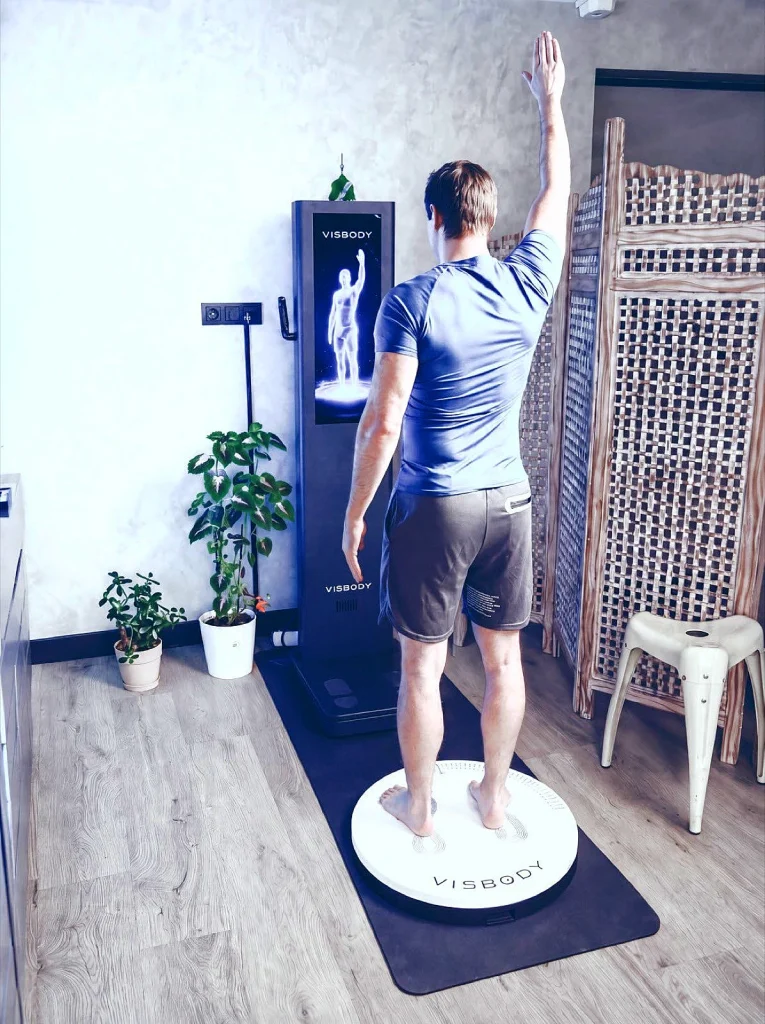 Three-dimensional body composition is measured at baseline and repeated, so the plan can be judged.